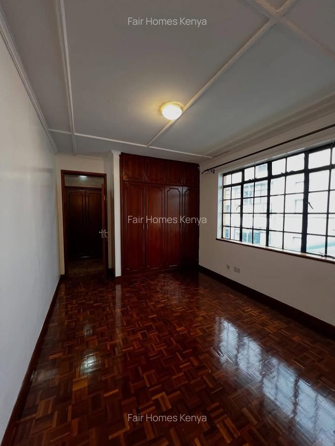 5 Bed Townhouse with En Suite at Lavington Green - 7