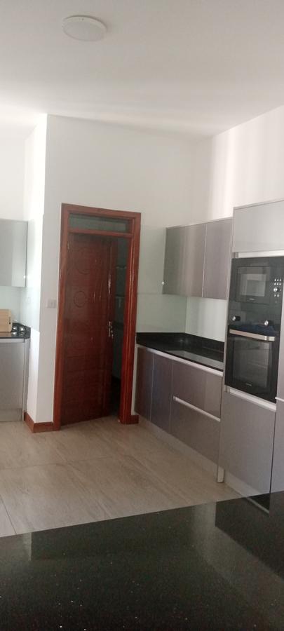 4 Bed Apartment with En Suite in General Mathenge - 12