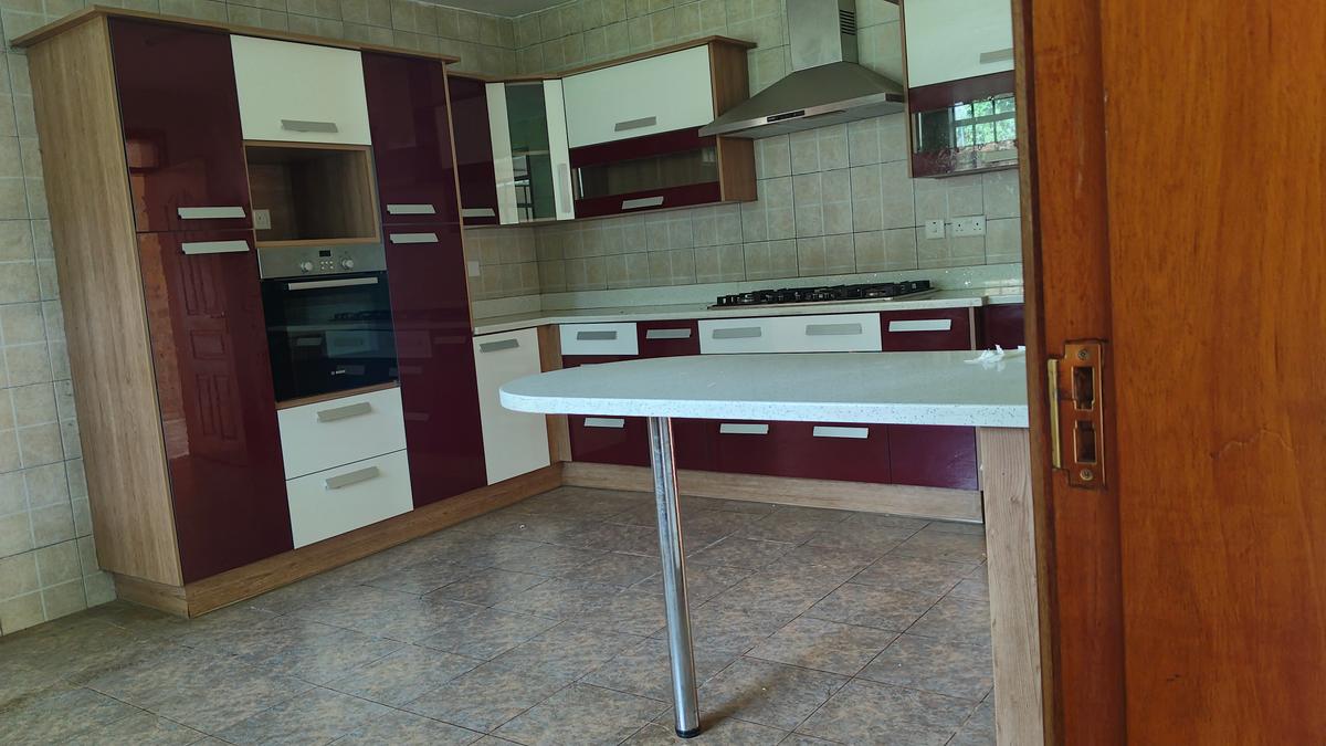 4 Bed Townhouse with En Suite in Karen - 13