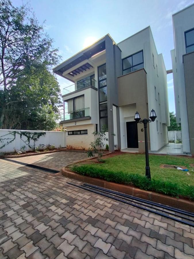 4 Bed Townhouse with En Suite in Lavington - 20