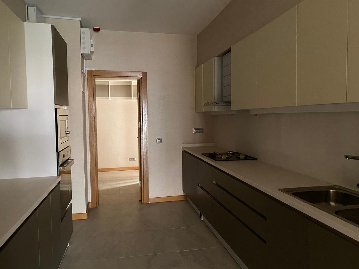 3 Bed Apartment with En Suite at Kileleshwa - 13