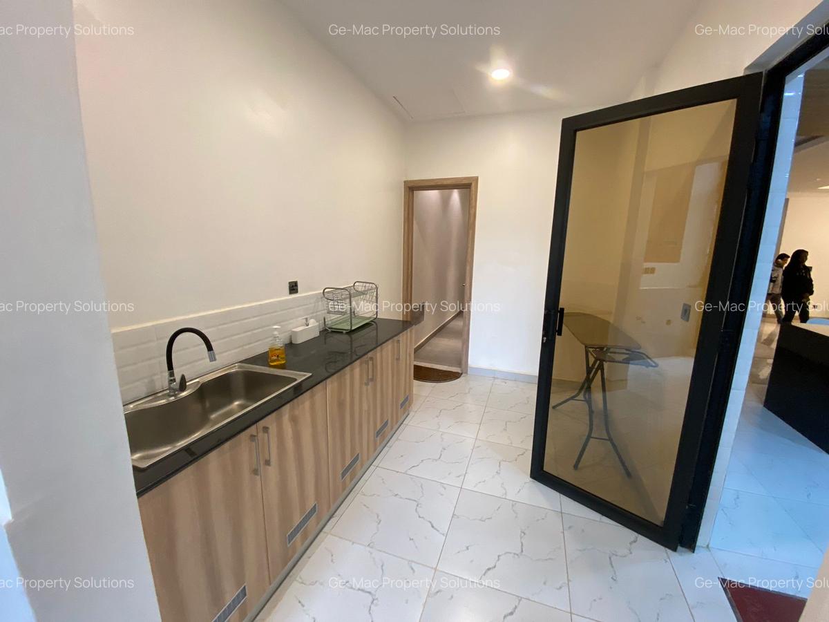 4 Bed Apartment with En Suite in Spring Valley - 15