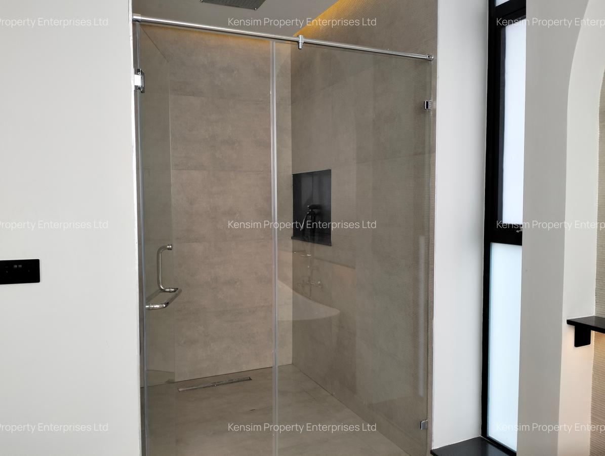 5 Bed Townhouse with En Suite in Nyari - 15
