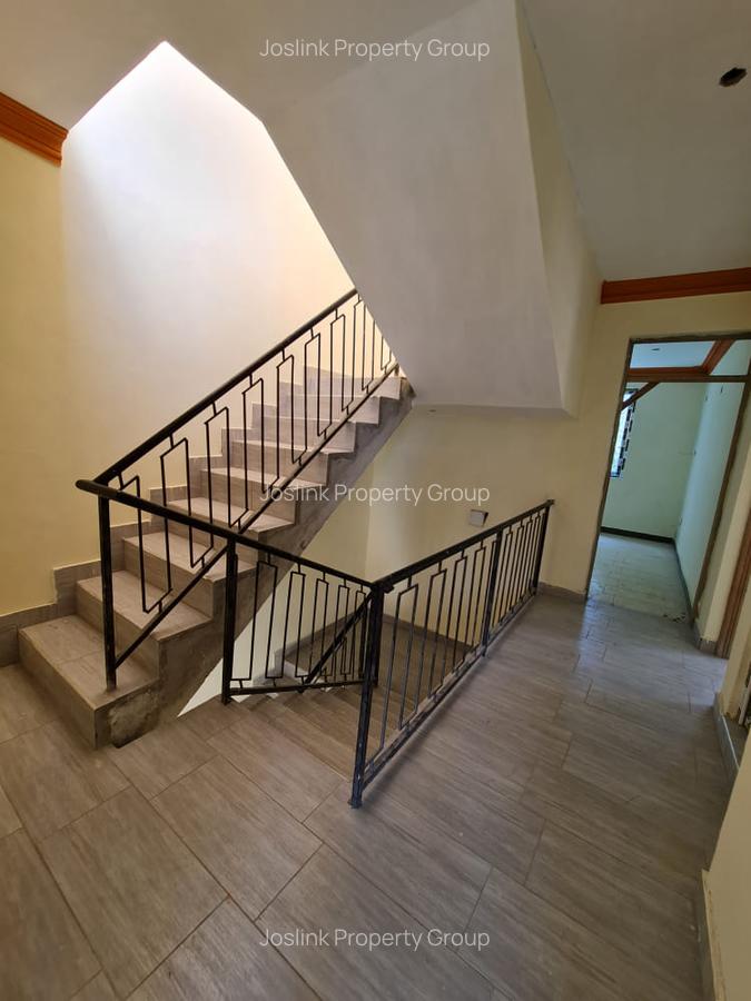 3 Bed Apartment with En Suite in Nyali Area - 2