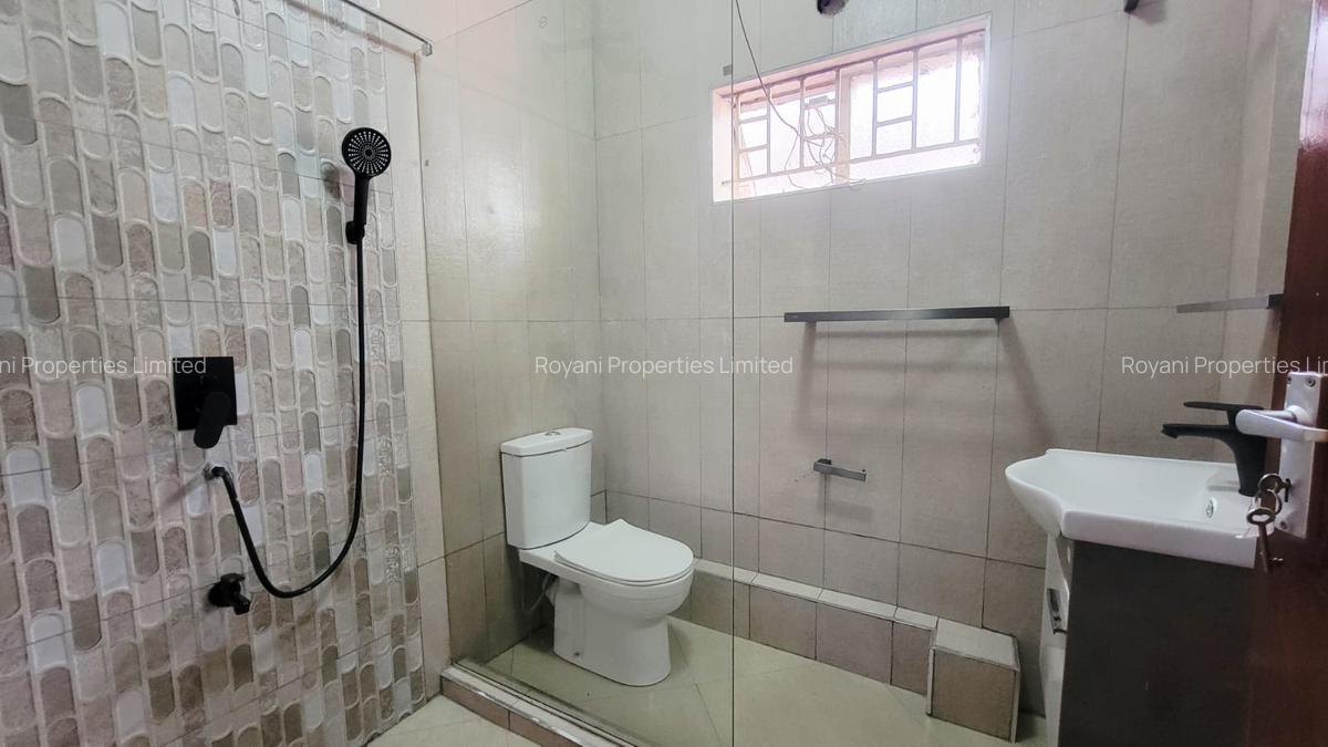 5 Bed House with En Suite in Rosslyn - 14