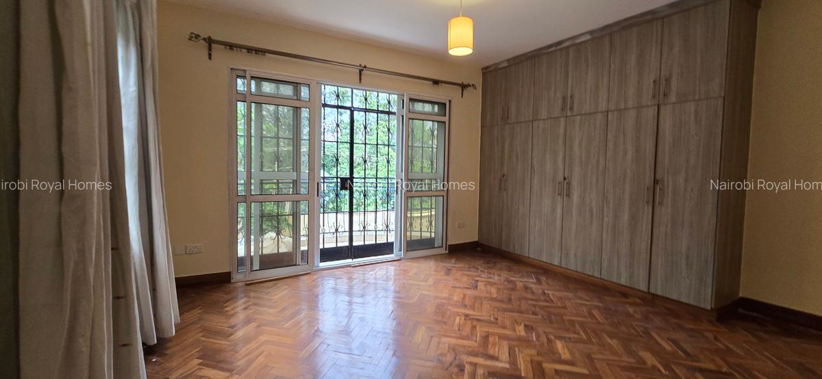 5 Bed Townhouse with En Suite at Spring Valley - 7