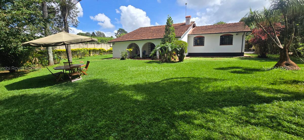 4 Bed House with En Suite at Loresho Road - 4