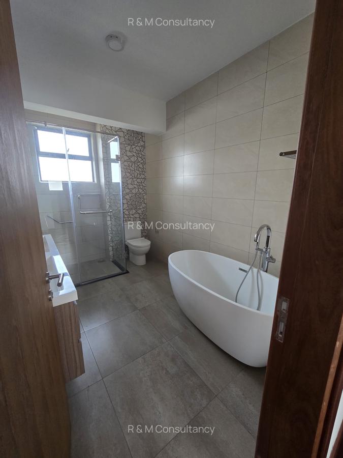 4 Bed House with En Suite at Two Rivers Mall - 6