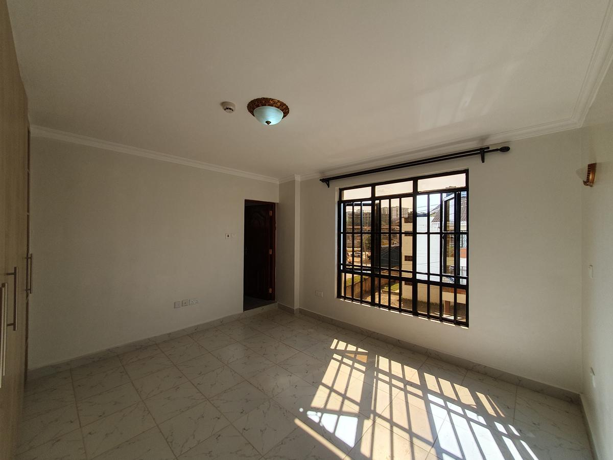 3 Bed Apartment with En Suite at City Park Drive - 14