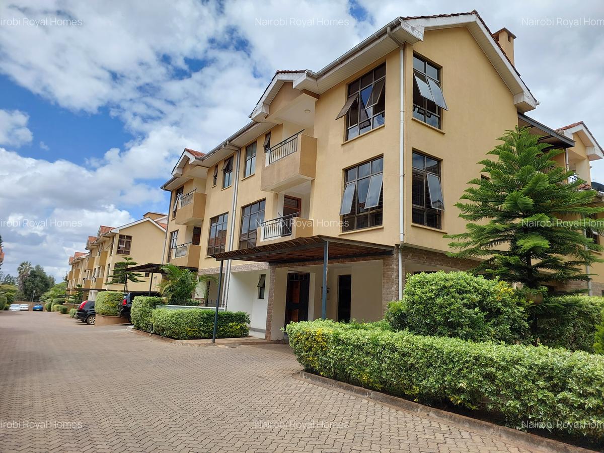 5 Bed Townhouse with En Suite at Lavington Lane - 1