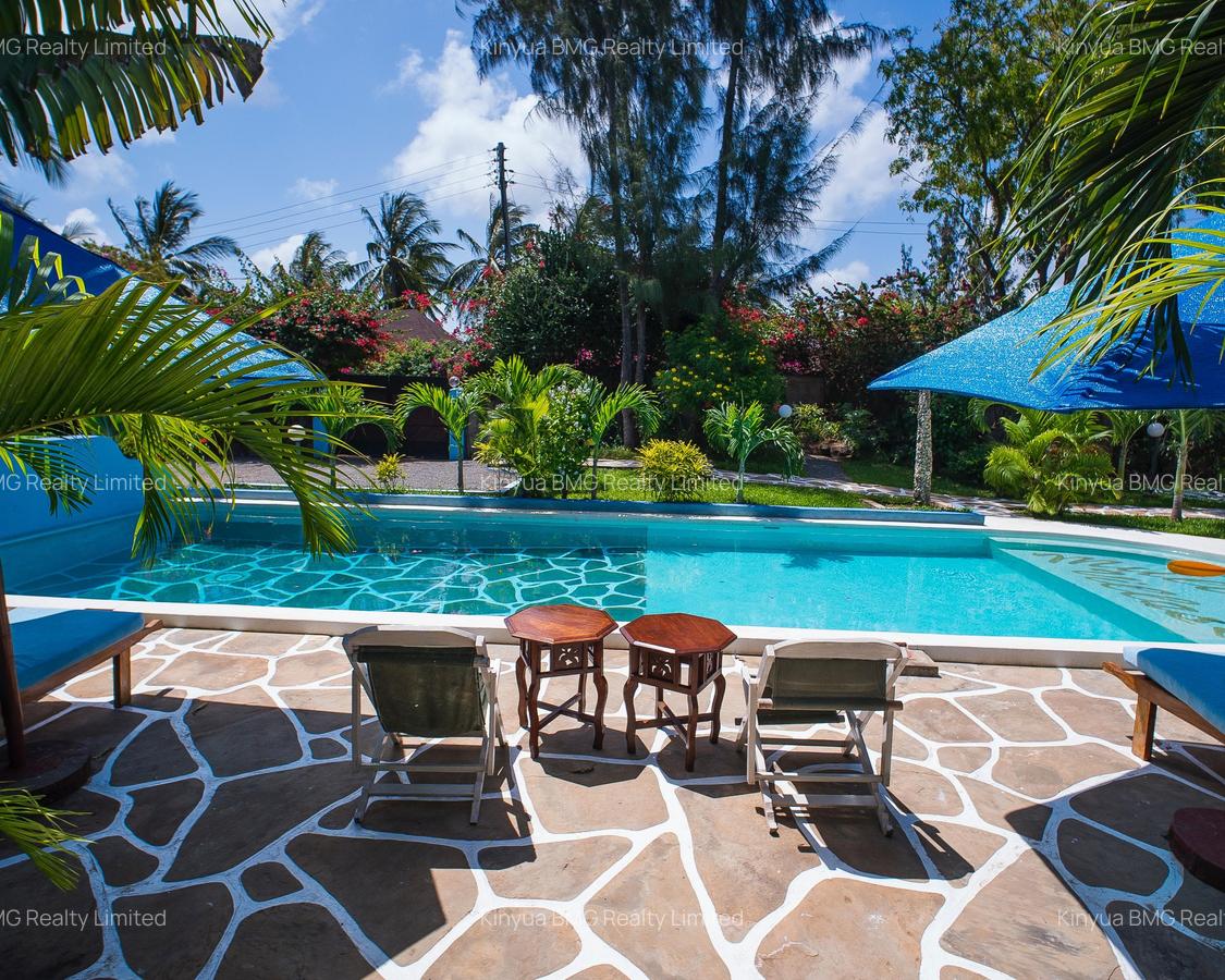 4 Bed Villa with En Suite in Malindi - 4