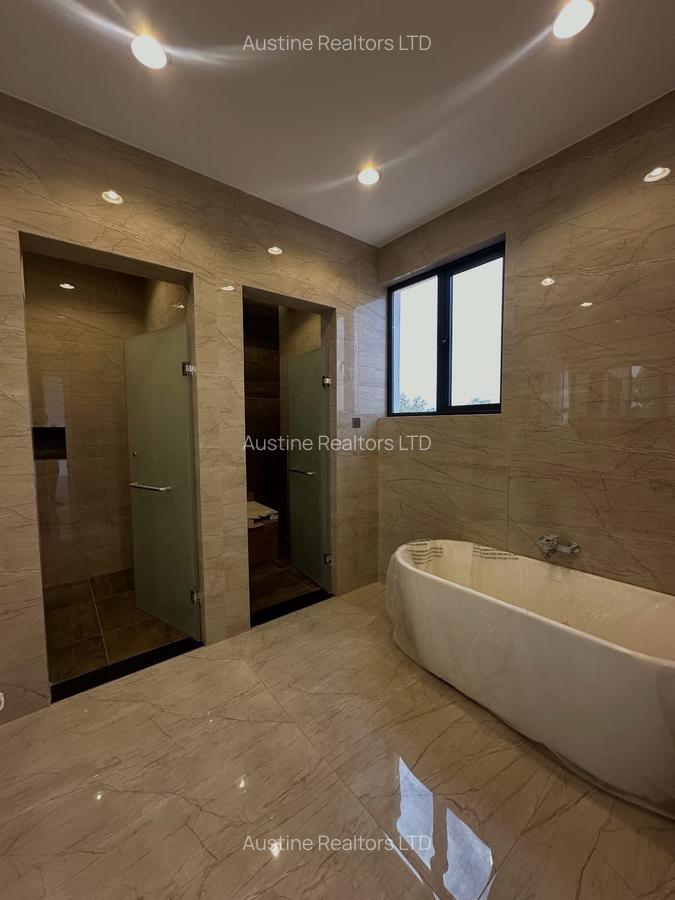 5 Bed Townhouse with En Suite at James Gichuru Road - 19