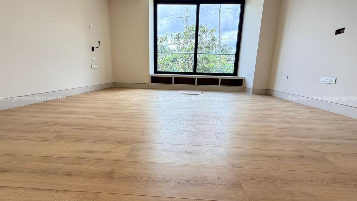 5 Bed Villa with En Suite at Kyuna - 18