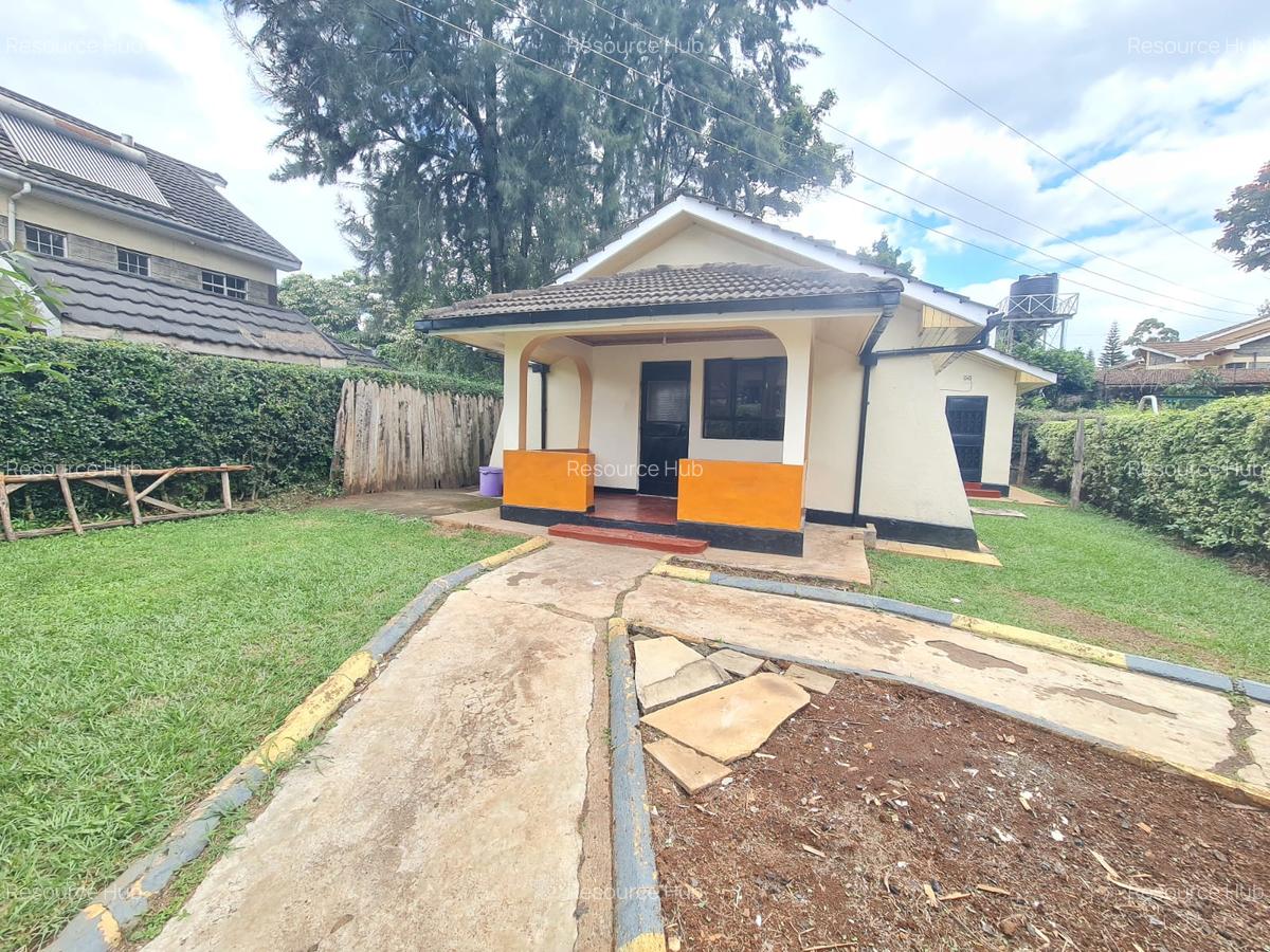 3 Bed House with Garden at Near Hilcrest - 3