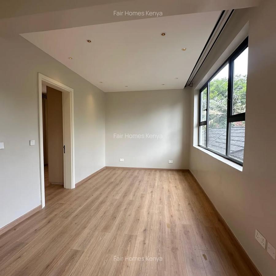 5 Bed Townhouse with En Suite at Manyani East - 18