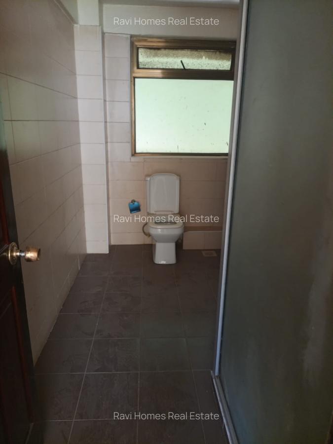 4 Bed Apartment with En Suite in Kilimani - 4