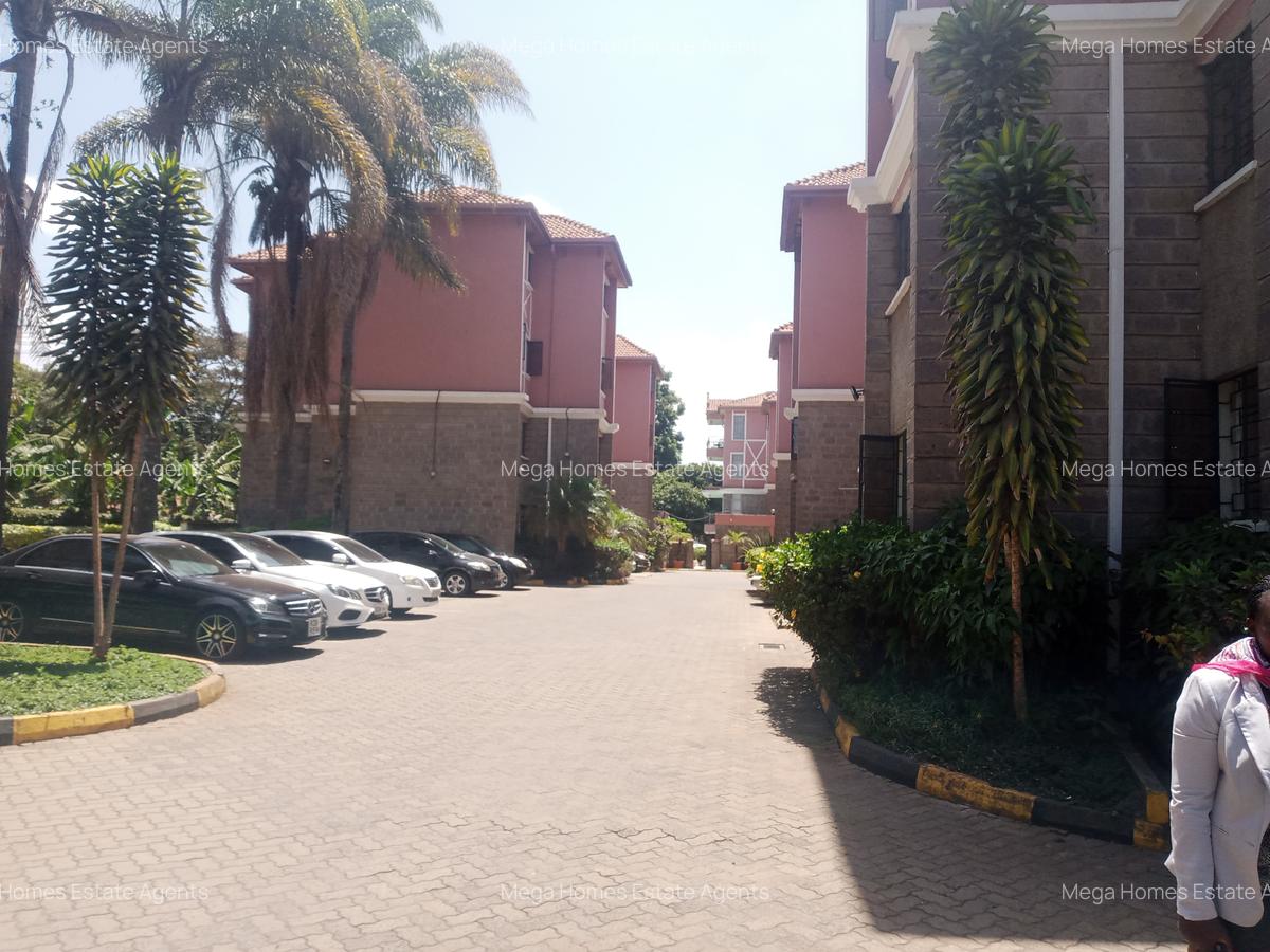 Furnished 39,609 ft² Commercial Property with Service Charge Included at Lavington - 1