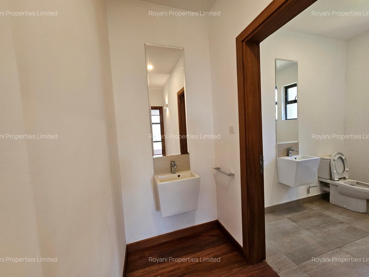 4 Bed House with En Suite in Ruaka - 19