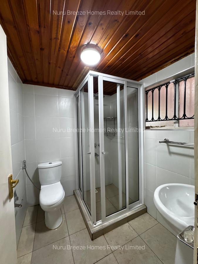 4 Bed House with En Suite in Gigiri - 15