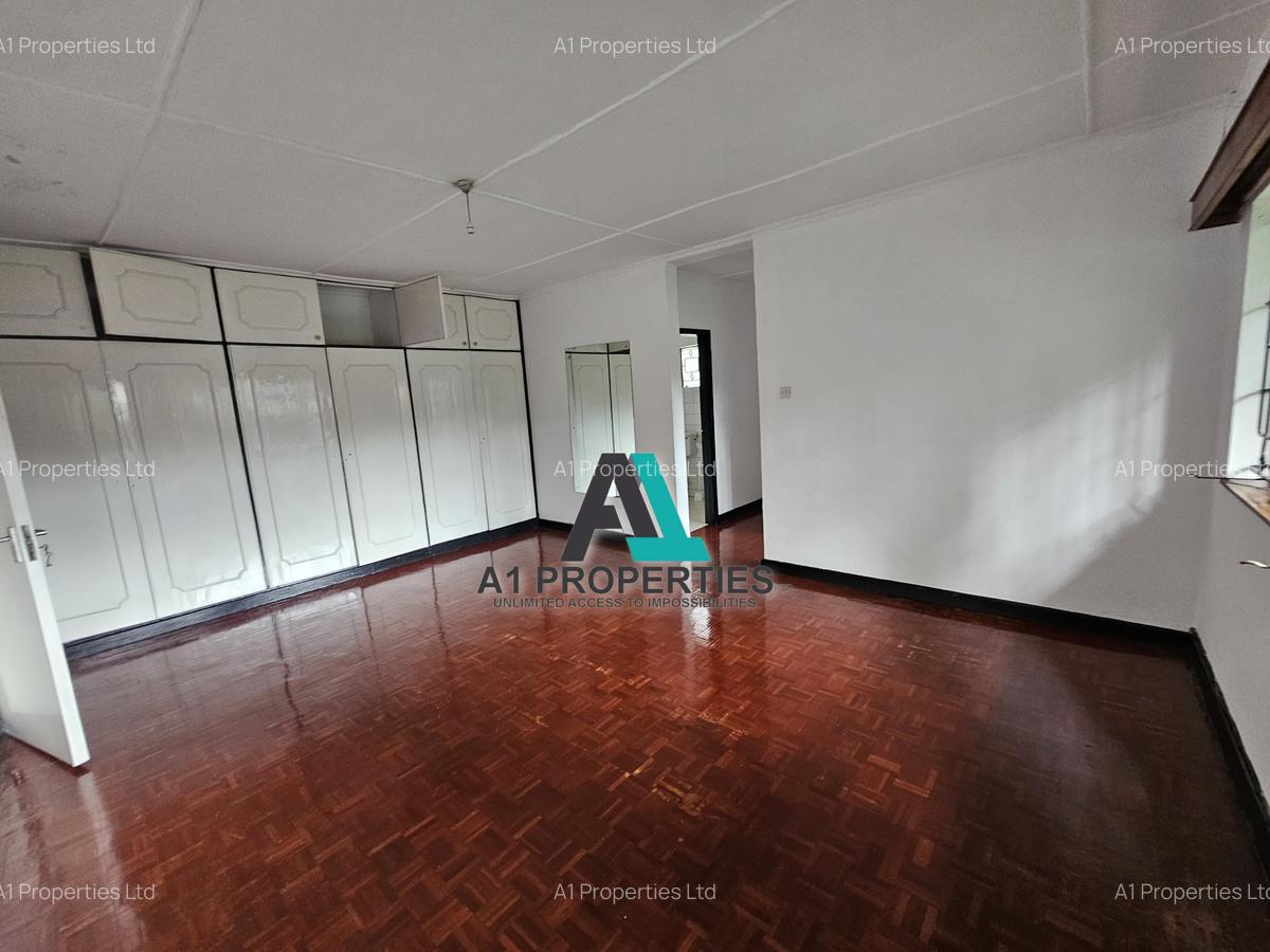 4 Bed Townhouse with En Suite in Lavington - 12