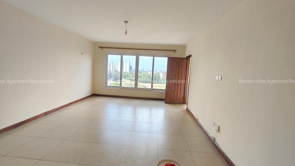 3 Bed Apartment with En Suite at Parklands - 2