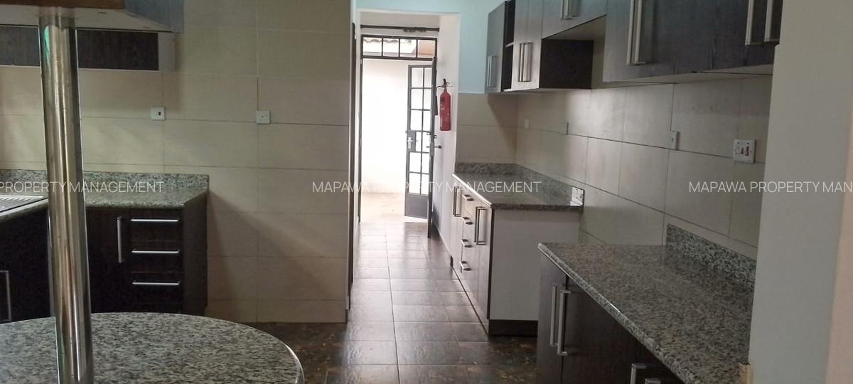 4 Bed Townhouse with En Suite in Lavington - 4