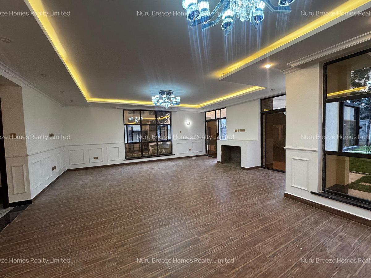 5 Bed Townhouse with En Suite in Karen - 2