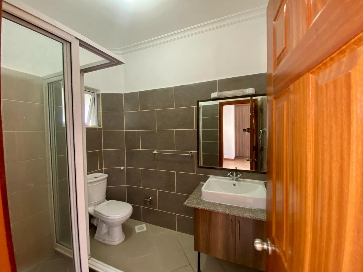 2 Bed Apartment with En Suite in Kilimani - 13