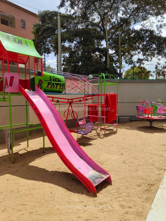 1 Bed Apartment with Gym in Valley Arcade - 12