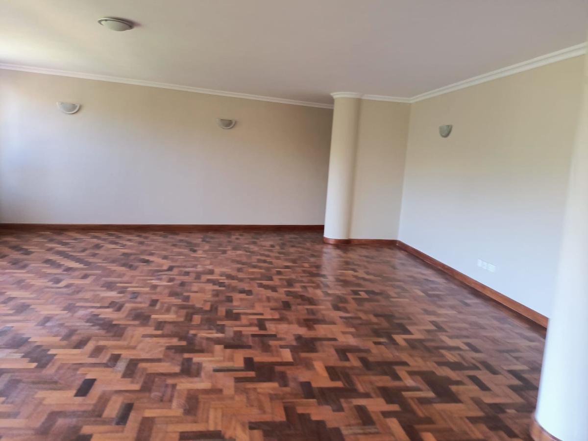 3 Bed Apartment with En Suite in Riverside - 1