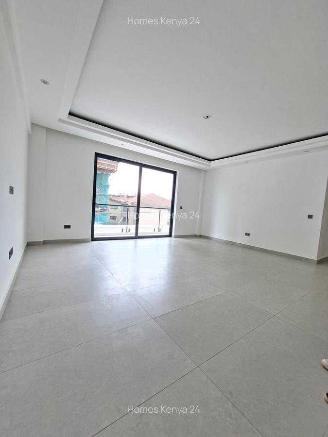 3 Bed Apartment in Brookside - 4