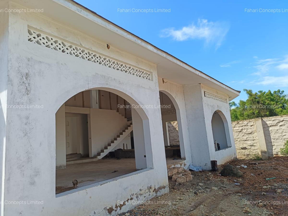 4 Bed Villa with En Suite in Diani - 8