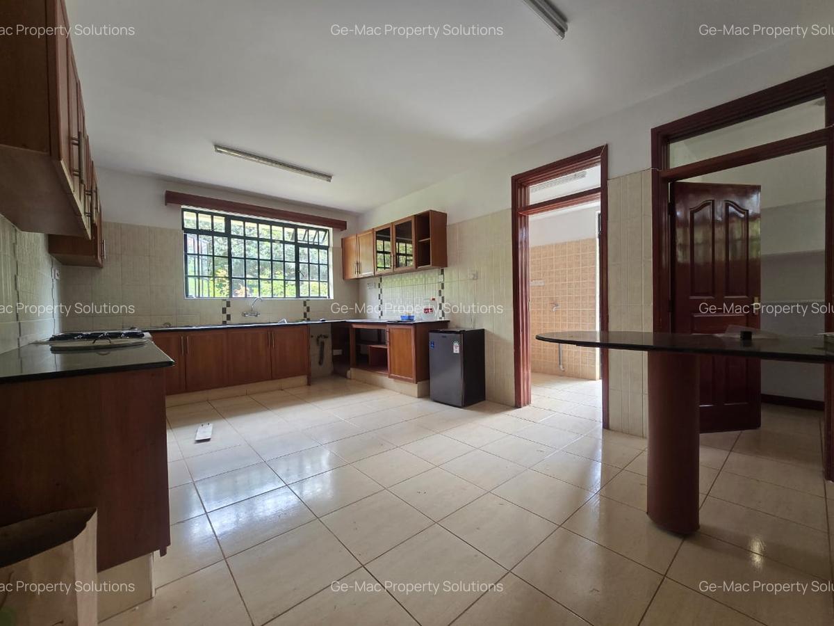 4 Bed Townhouse with En Suite in Nyari - 4