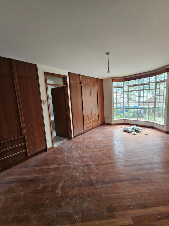 3 Bed Apartment with En Suite at Kilimani - 19