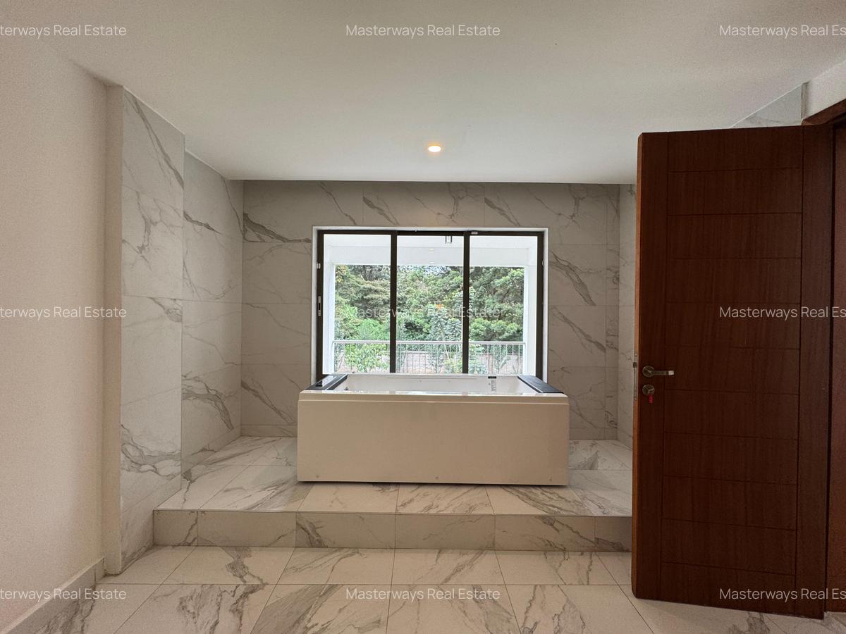 4 Bed Villa with En Suite at Ndege Road - 10