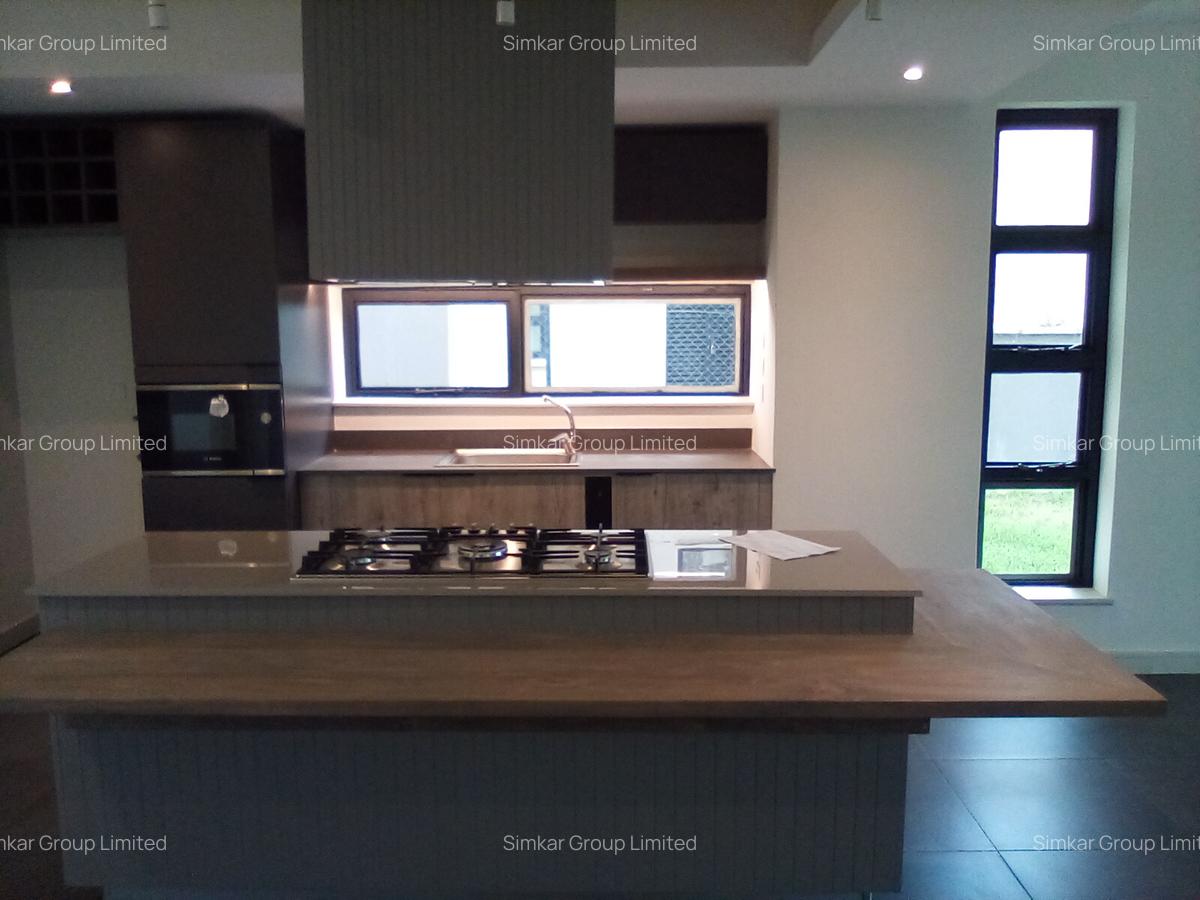 4 Bed Townhouse with En Suite at Tilisi - 5