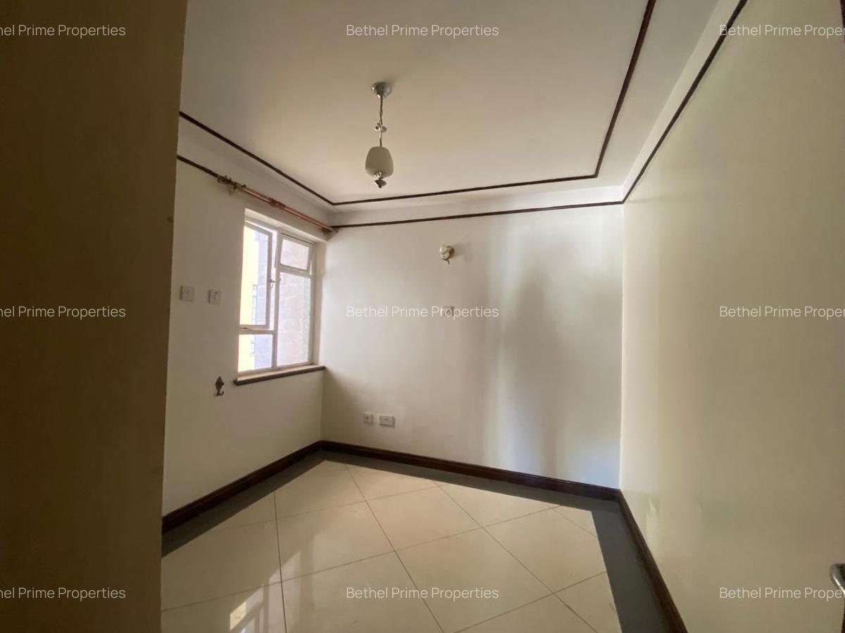 Studio Apartment with En Suite in Westlands Area - 4