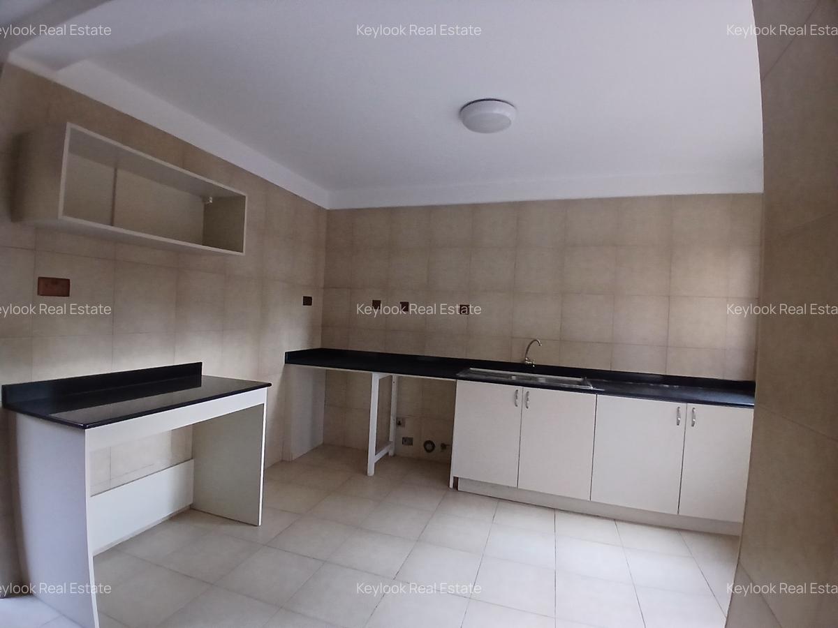 5 Bed Townhouse with En Suite at Lavington Green - 8