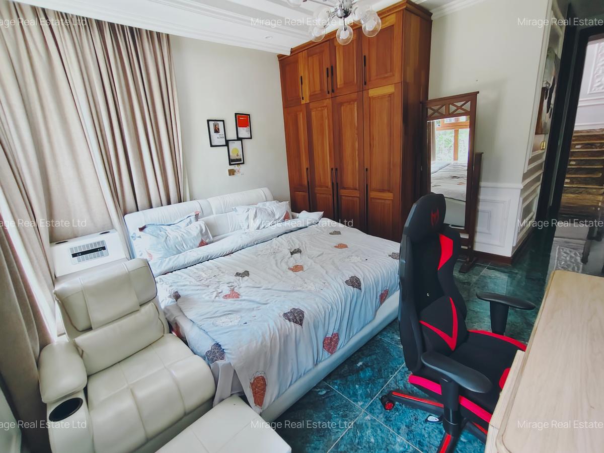 6 Bed Villa with En Suite in Lavington - 13