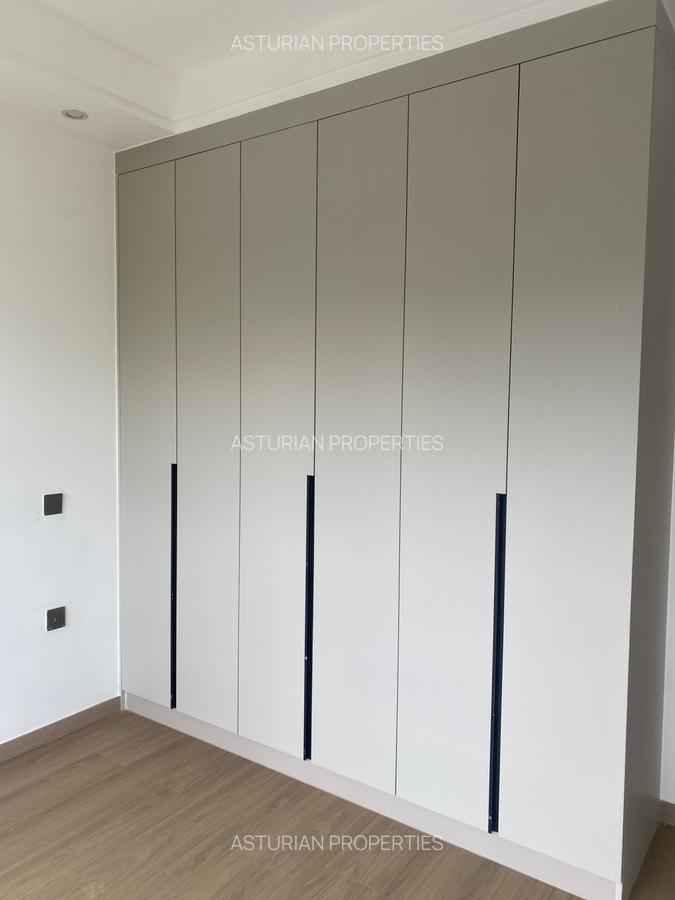 2 Bed Apartment with En Suite in Riverside - 18