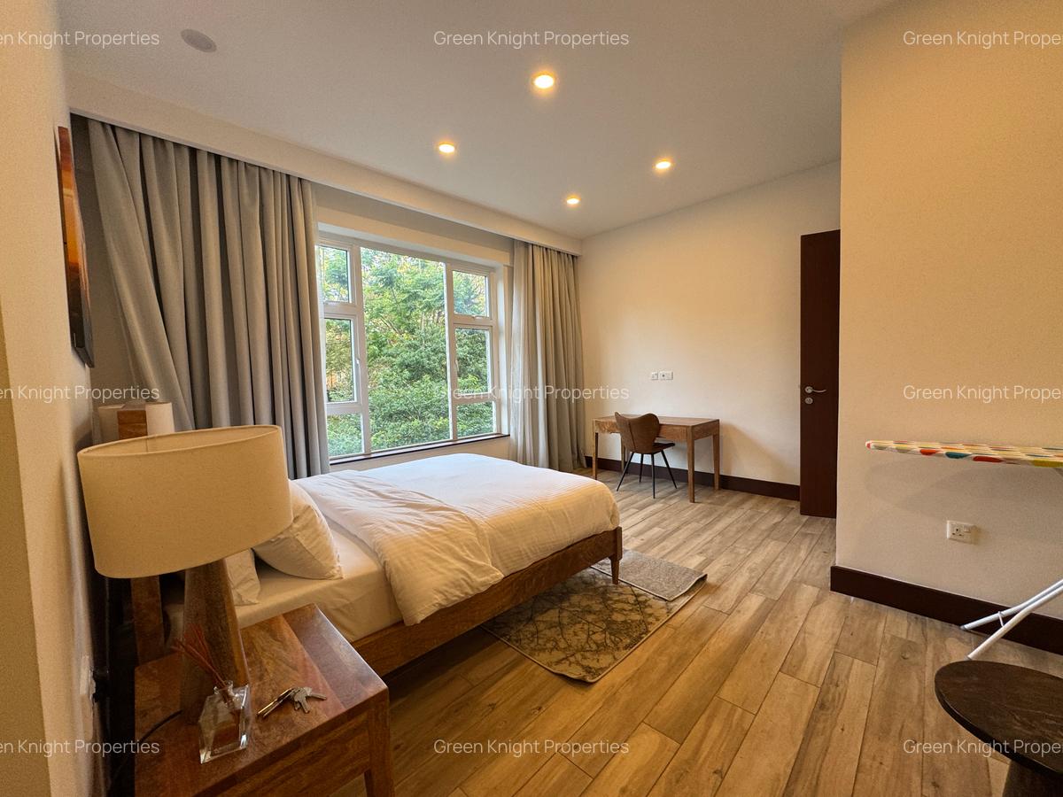 Serviced 3 Bed Apartment with En Suite in Parklands - 2