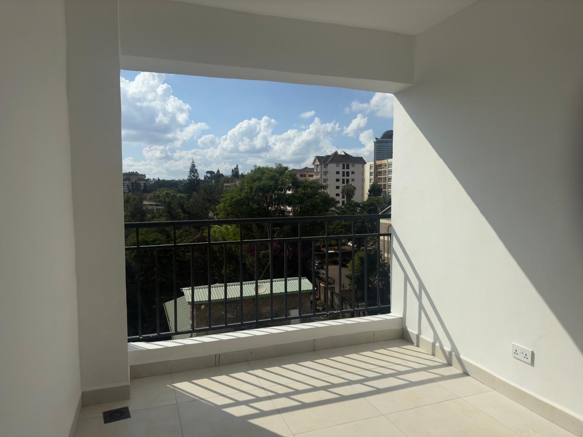 3 Bed Apartment with En Suite at Lantana Road - 6