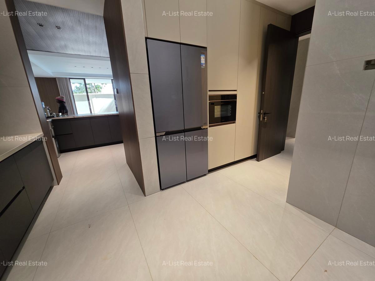 5 Bed Villa with En Suite at Jacaranda Avenue - 3