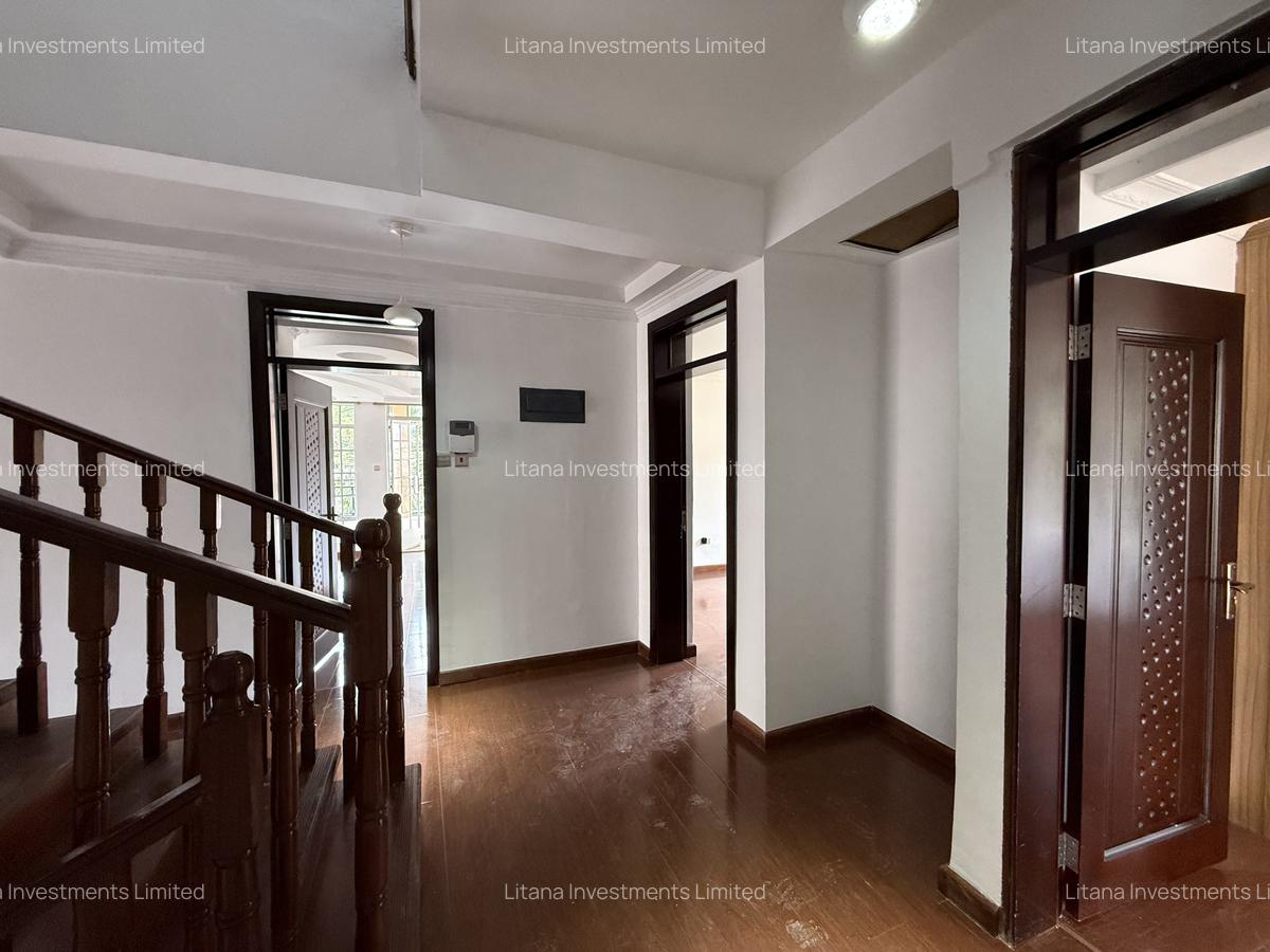 5 Bed Townhouse with En Suite in Lavington - 10