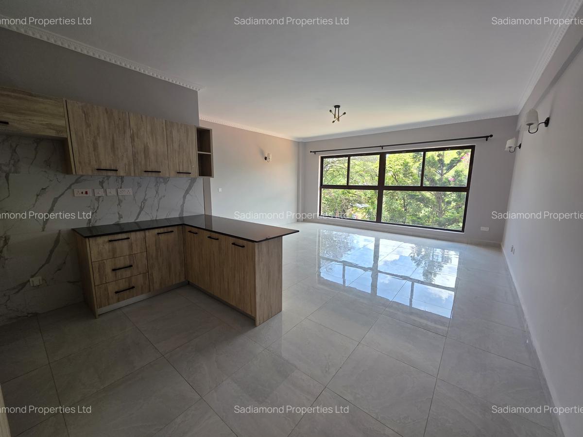 1 Bed Apartment with En Suite in Brookside - 2