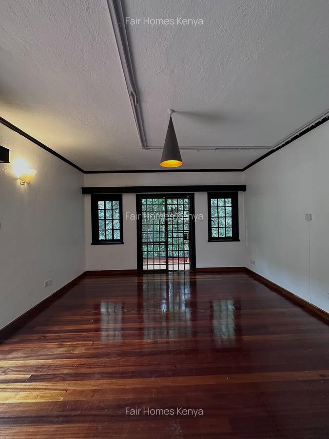 4 Bed Townhouse with En Suite at Riverside Drive - 20