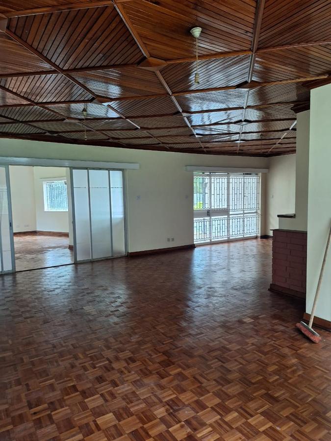 Commercial Property with Parking in Lavington - 11