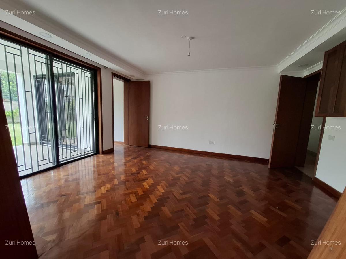 6 Bed Townhouse with En Suite in Lavington - 9