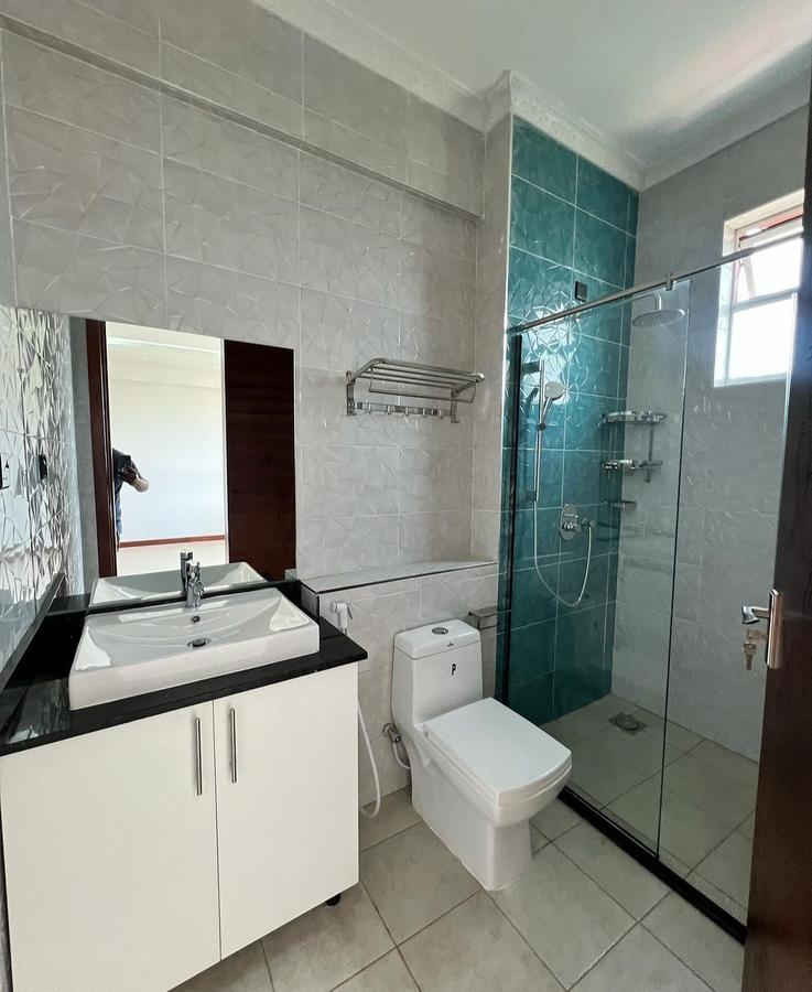 5 Bed Apartment with En Suite at General Madhenge - 11