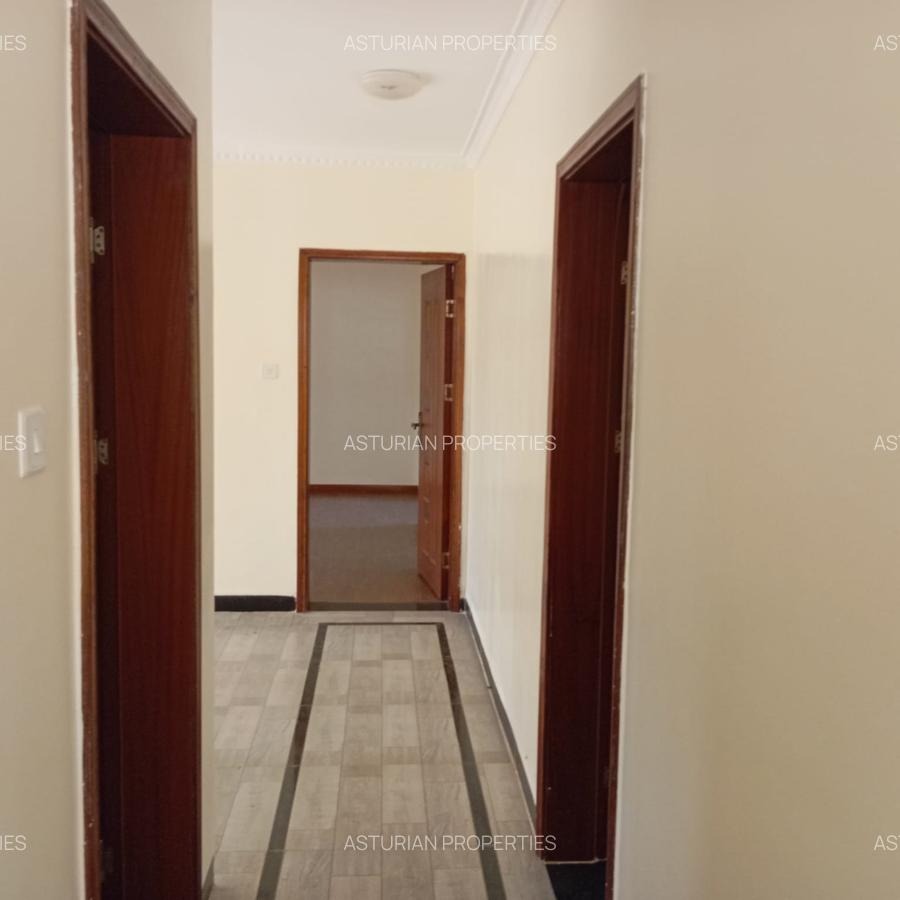 5 Bed Townhouse with En Suite in Lavington - 16